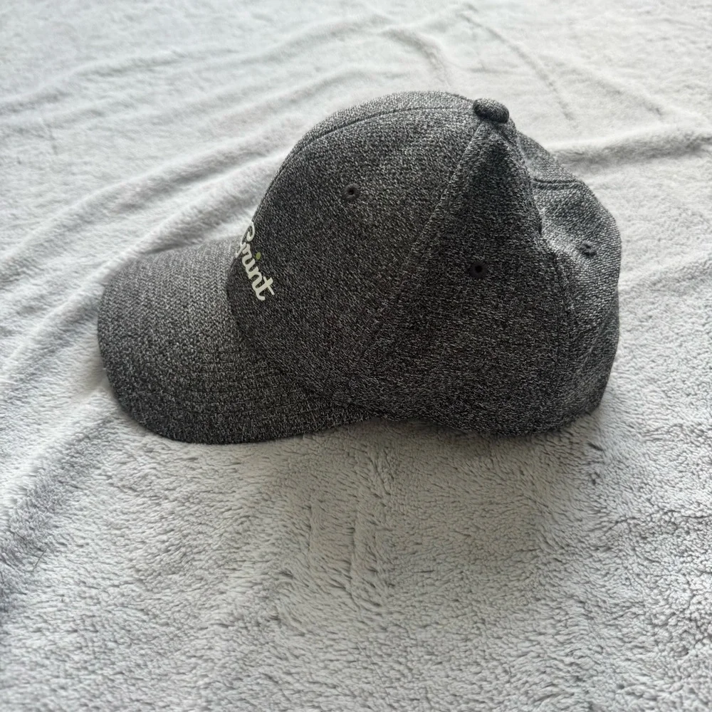 Flexfit The Grint Gray Baseball Style Cap Size Small-Medium‎